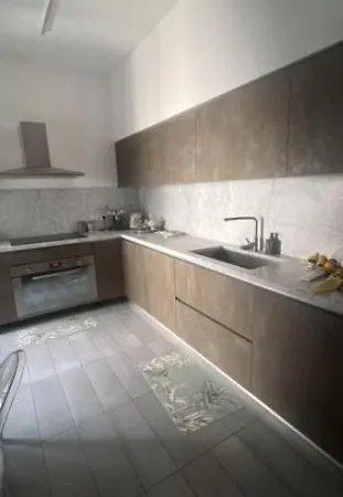 Large With Private Bathroom Privatunterkunft *